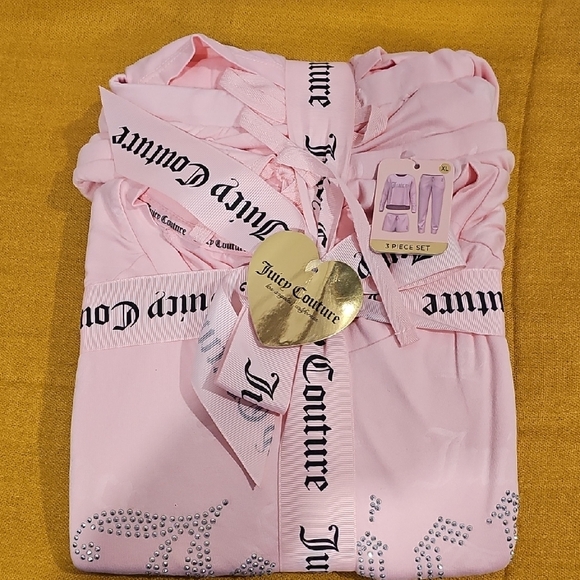 JUICY COUTURE BEADED PINK SLEEPWEAR LOUNGEWEAR 3 PIECE GIFT SET XLG - Picture 2 of 3